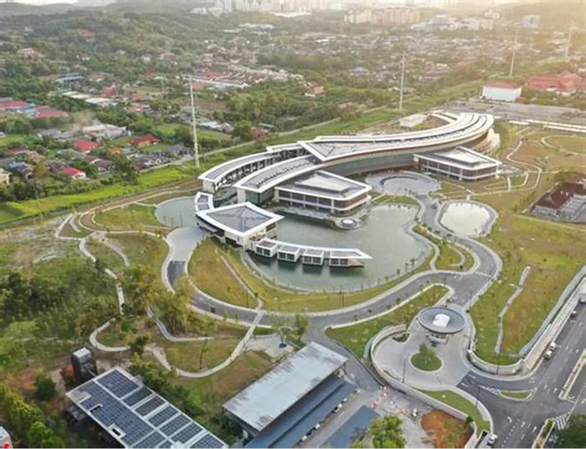 Transformasi Eco-Campus: Sekolah dan Kampus di Indonesia Mulai Terapkan Sistem Monitoring Energi Berbasis Web